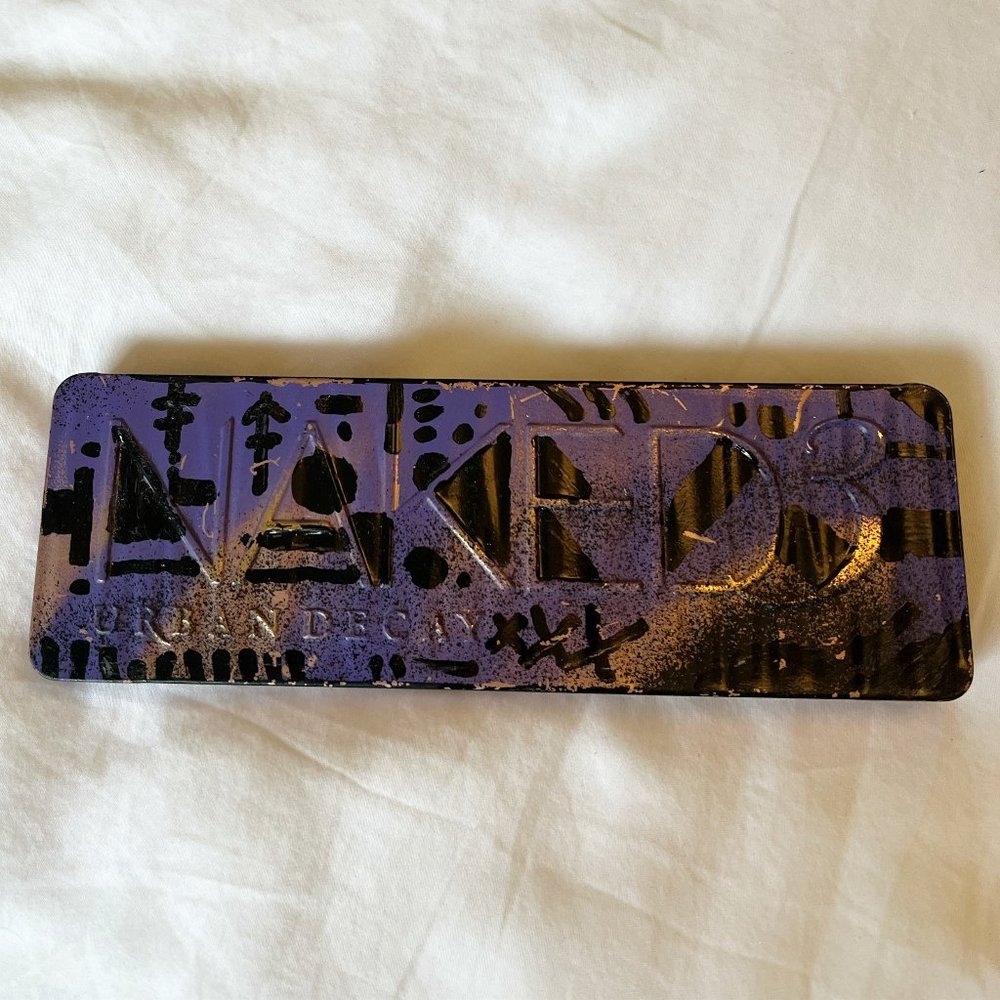 NEW! Naked 3 Urban Decay (rare edition)